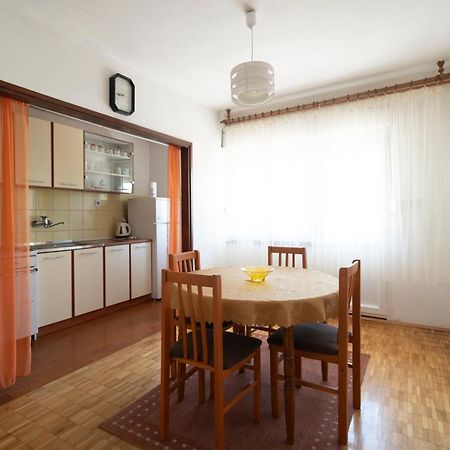 Apartman Ema Gornji Karin Exterior photo