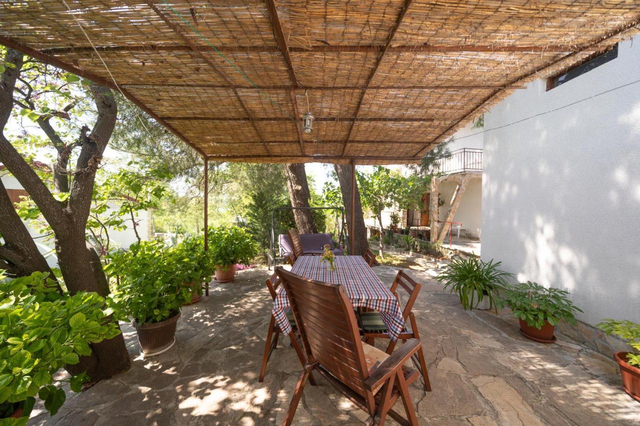 Apartman Ema Gornji Karin Exterior photo